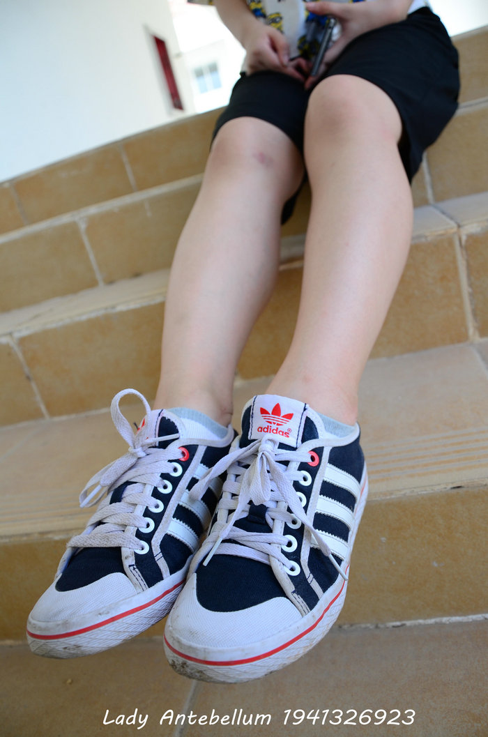 [战前女神] 恋足美腿棉袜女神级摄影套图 046 [108P-123MB]