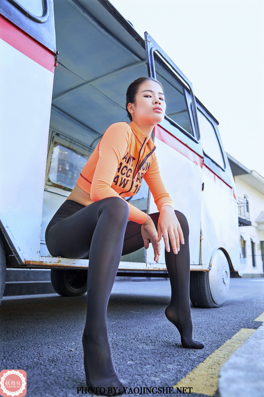 [YAOJINGSHE]妖精社 V2014《珍珍-公交车》[37P-290MB]