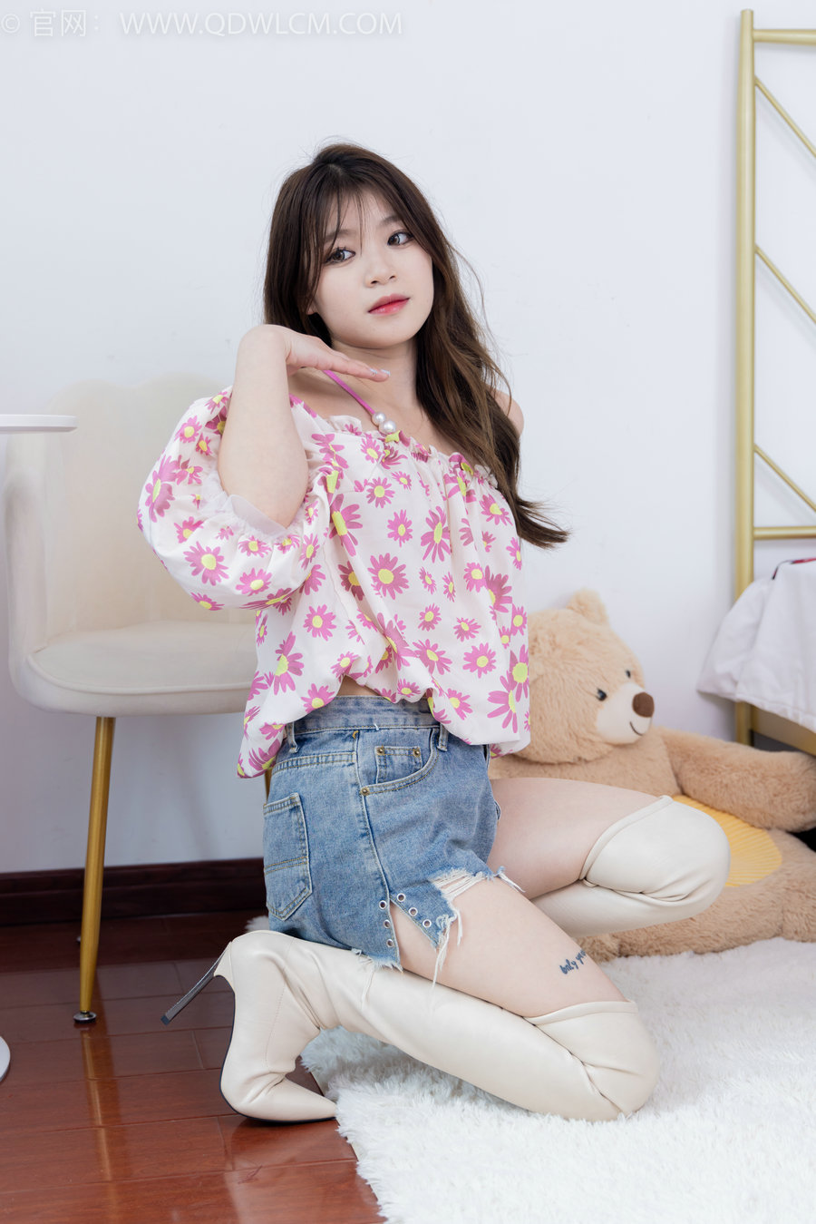 物恋传媒 No.2136 闪闪-拥抱冬天 [170P1V-4.23GB]