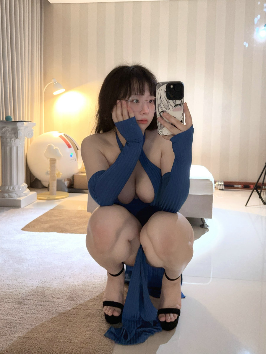 皮皮奶可可爱了啦 - 蓝色旗袍 [17P1V-58MB]