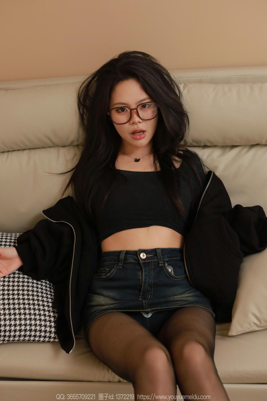 IESS异思趣向 - 模特：兔兔《黑丝沙发》[88P-58MB]