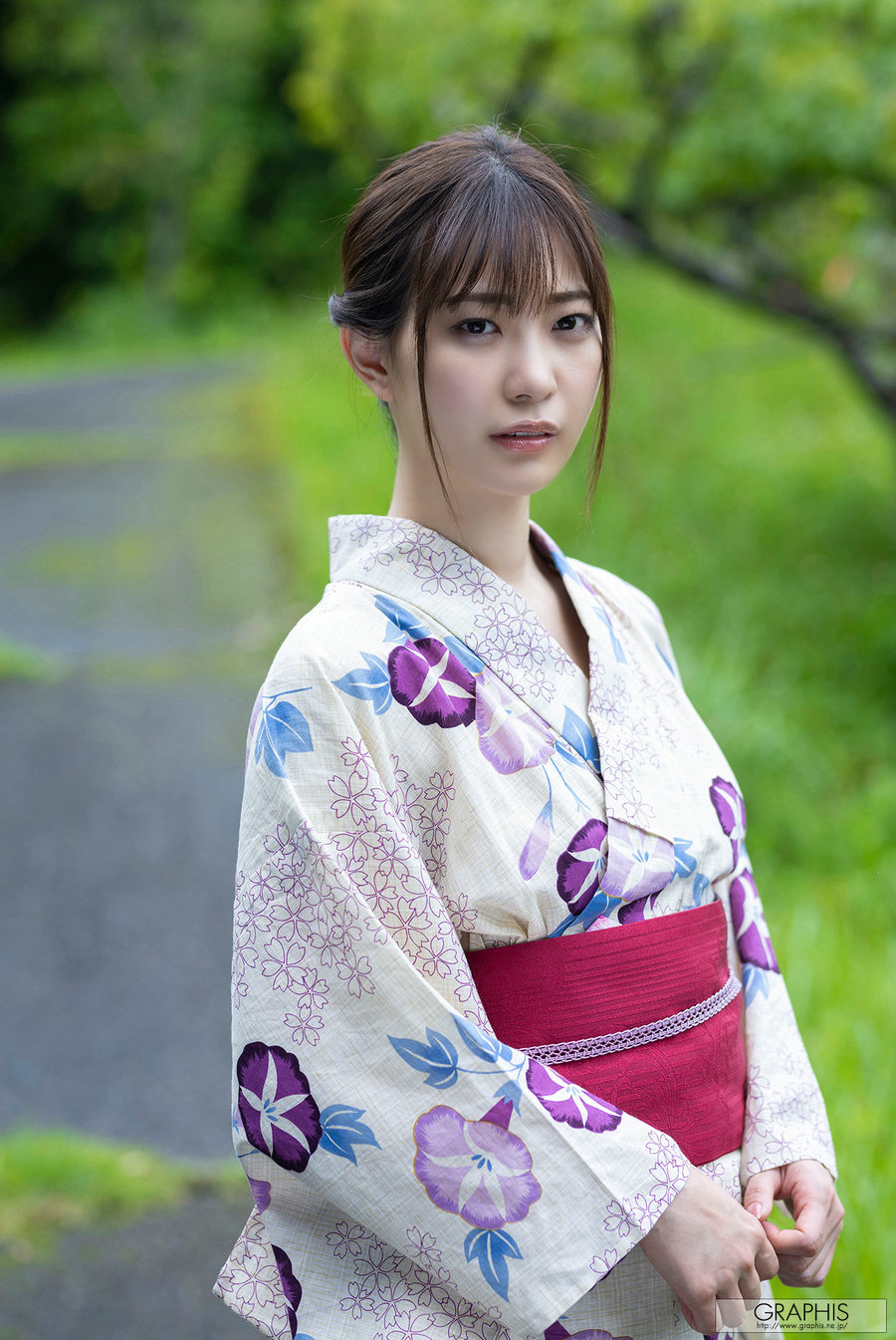 [Graphis Gals] NO.560 Akari Mitani 美谷朱里 Vermilion