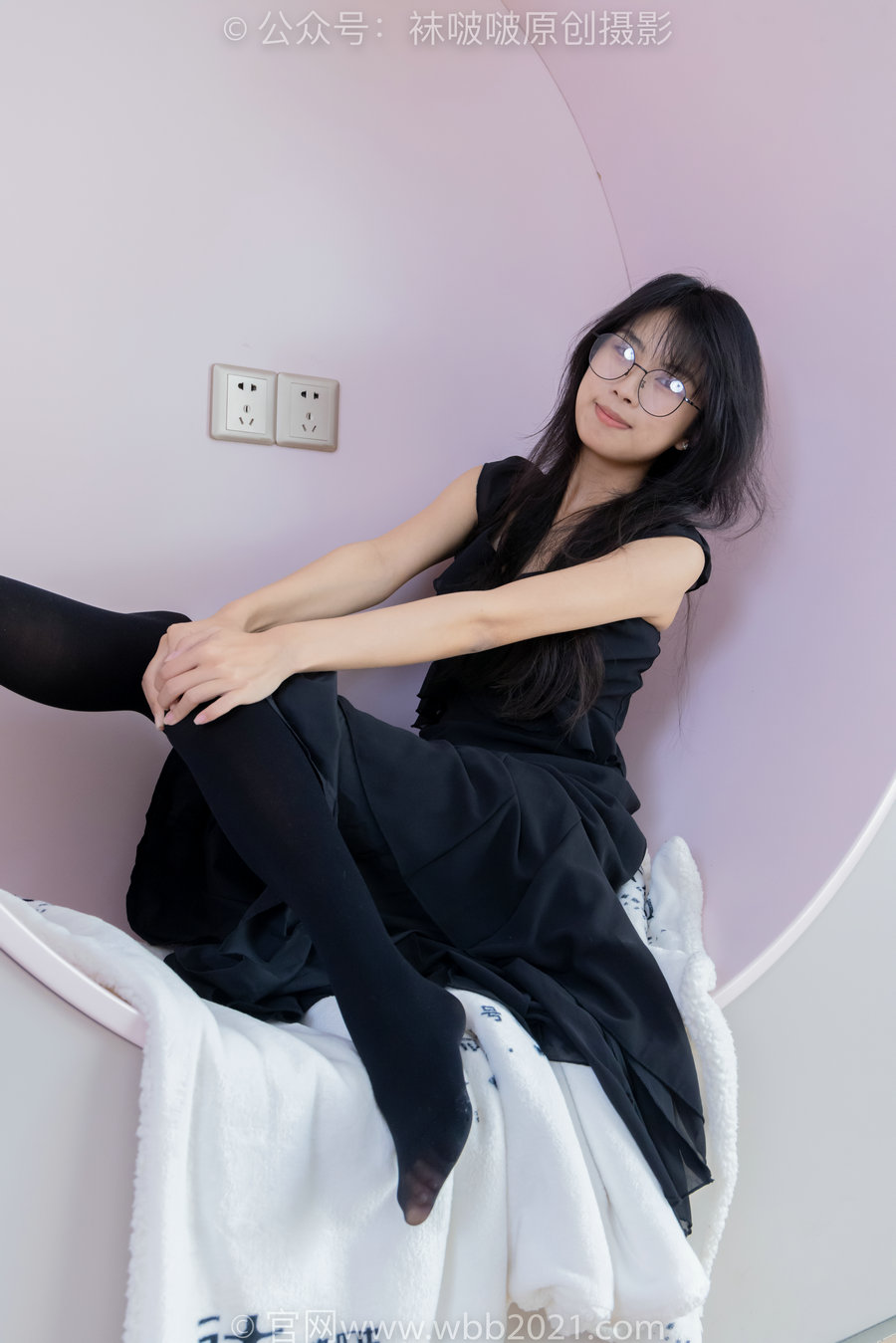 BoBoSocks袜啵啵 No.511 奶油-平底鞋、厚黑丝、做瑜伽动作时老头乐挠脚剧情 [140P1V-5.67GB] ...