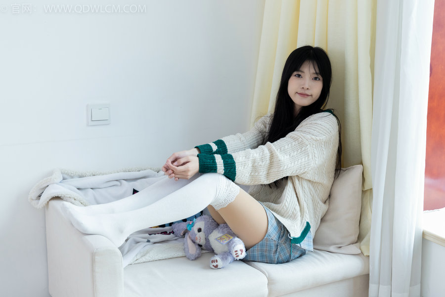 物恋传媒 No.2312 茯苓-长靴、过膝白棉袜、厚肉丝 [160P1V-3.87GB]