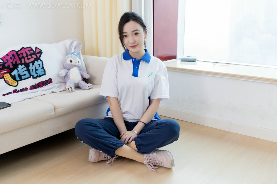 物恋传媒 No.2314 恬恬-运动鞋、厚肉丝、校服裤里丝 [160P1V-4.09GB]