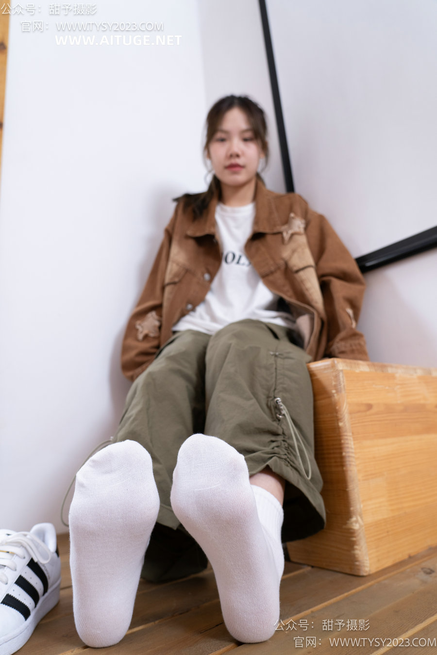 甜予摄影 No.161 双双-板鞋、白棉袜、裸足 [130P2V-10.0GB]