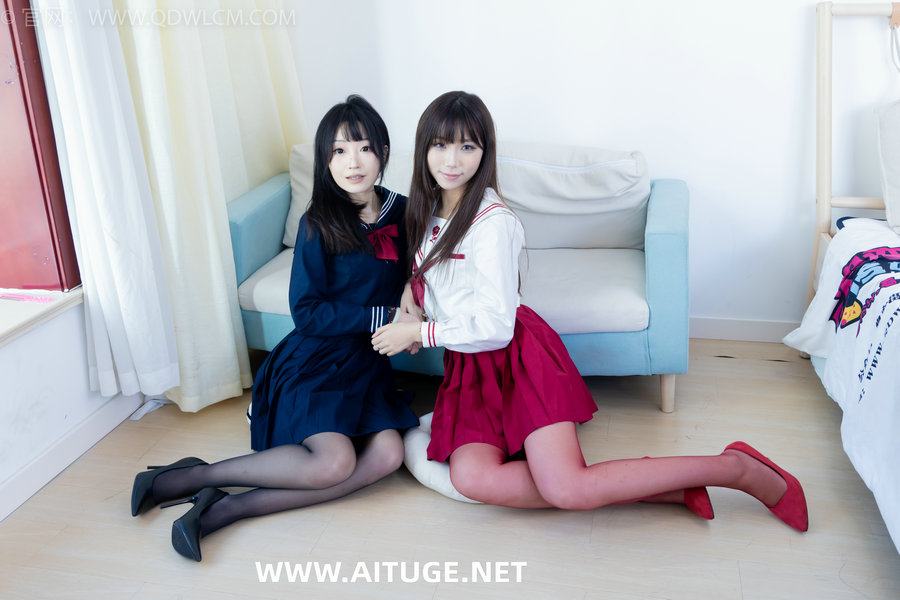 物恋传媒 No.2352 泡泡嘟嘟-高跟鞋、油亮薄红丝、油亮薄黑丝、jk制服 [175P1V-5.29GB] ...