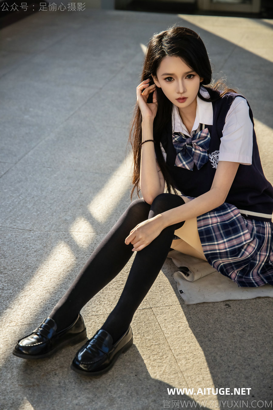 足愉心 No.019 果酱（搭配：JK制服、小皮鞋、黑色丝袜、肉色打底裤）[109P2V-10.9GB] ...