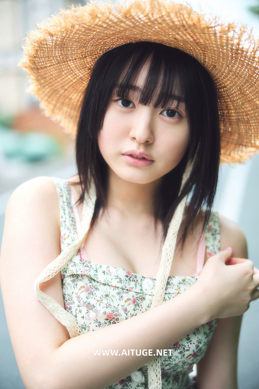 白濱美兎 - 夏、背伸び [74P52MB]