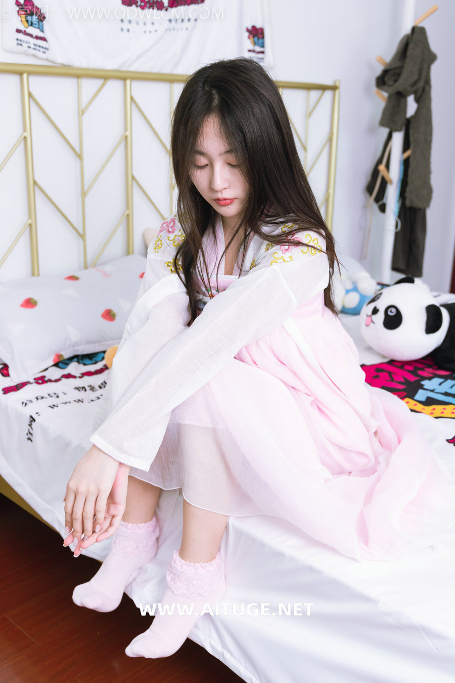 物恋传媒 No.2397 美兔-汉服、布鞋、粉色棉袜 [150P1V-3.88GB]