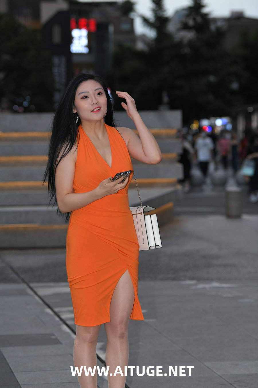 精选街拍视频 No.9278 黄色吊带裙 [100P1V-3.88GB]