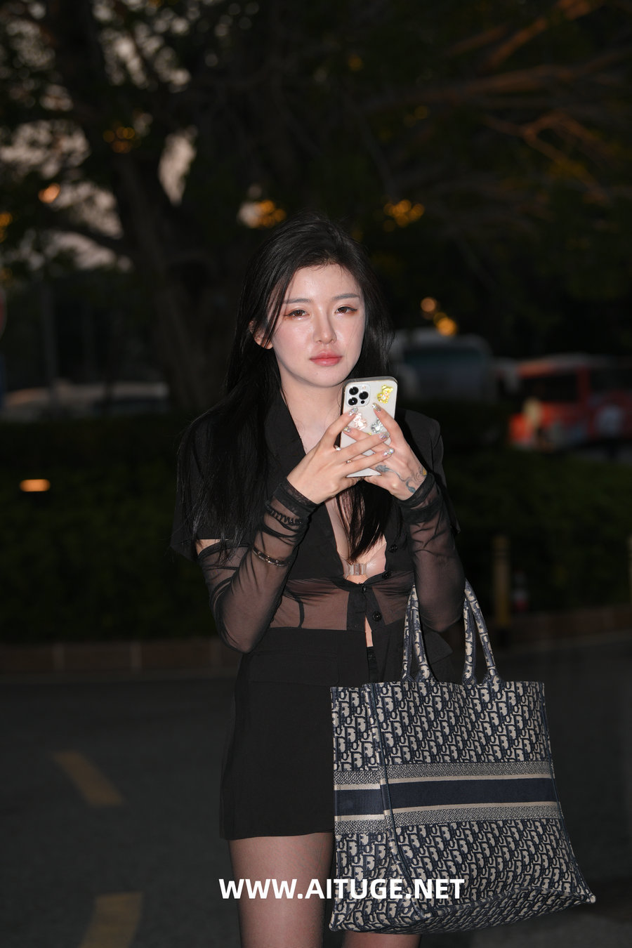 精选街拍视频 No.9353 黑色系搭配 [233P-5.16GB]