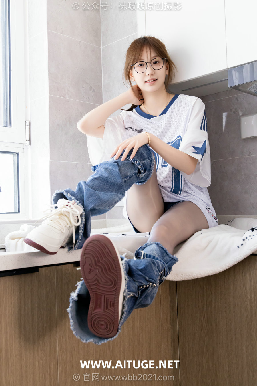 BoBoSocks袜啵啵 No.590 香菜-板鞋、短白棉袜、油亮薄黑丝、分体牛仔裤 [148P1V-6.04GB] ...