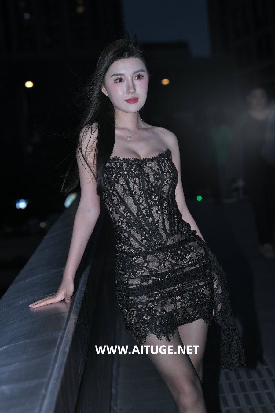 精选街拍视频 No.9530 夜色迷人 [90P-1.95GB]