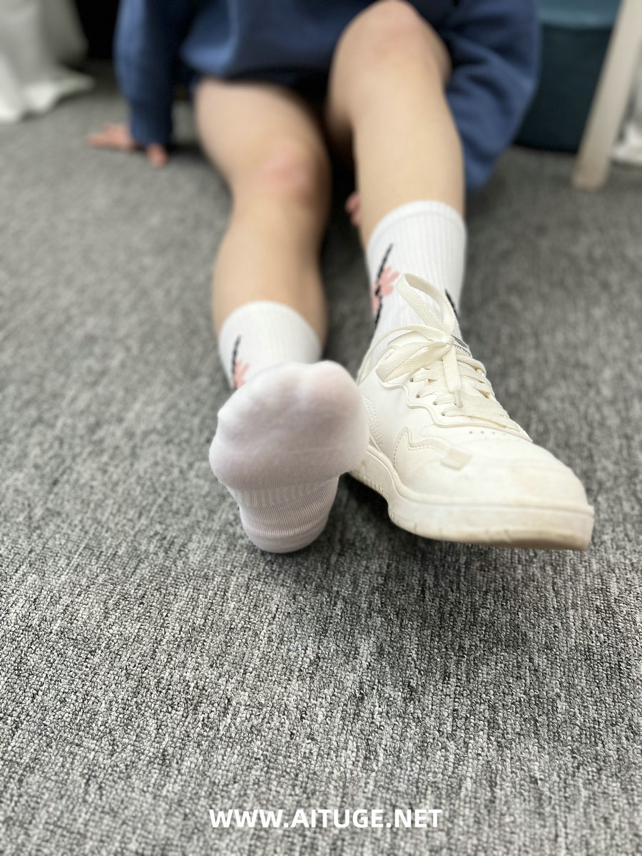 三禾摄影 No.033 休闲短裤 棉袜 小白鞋 [183P2V-4.13GB]