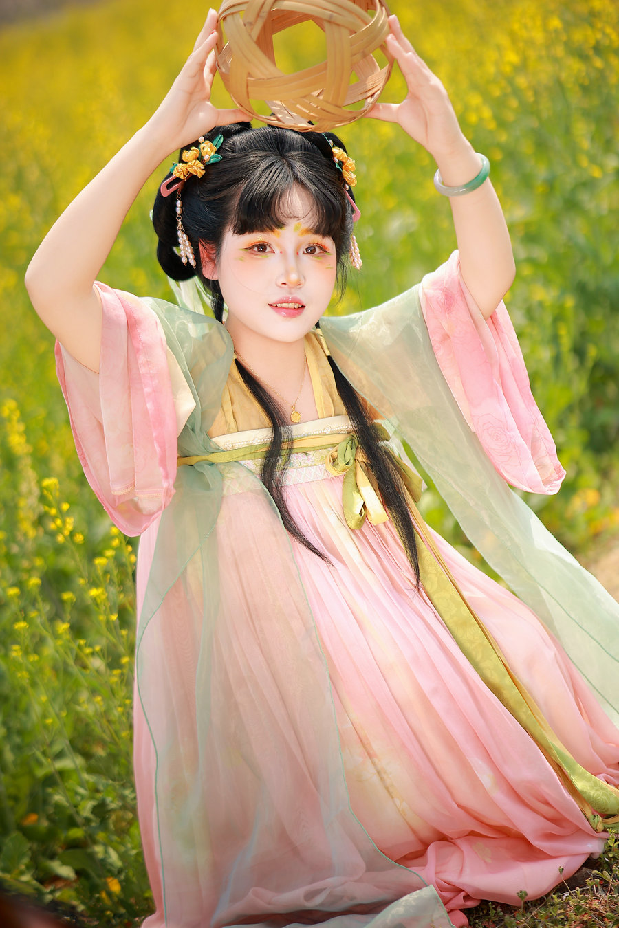 [YITUYU]艺图语 2025.06.16 凌妙妙 苗苗 [13P-121MB]