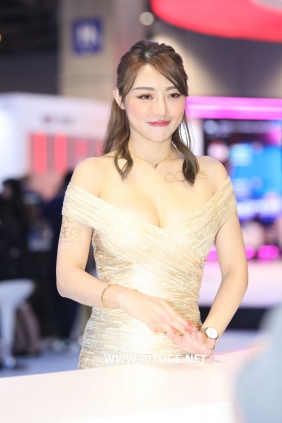 精选街拍视频 No.9344 吊带修身裙 [132P15V-7.85GB]