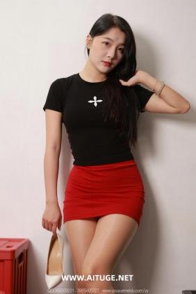 IESS异思趣向 - 模特：婉萍《红辣椒》[90P-81MB]