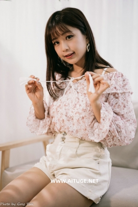 小栗 - 居家肉丝棚拍 [83P-210MB]