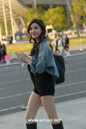 精选街拍视频 No.9224 长靴短裤牛仔装 [60P-1.46GB]