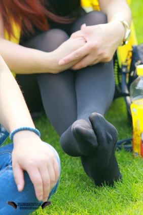 [赤足者] 厚黑丝一样可以闻到美女的丝足诱惑 [66P-55MB]