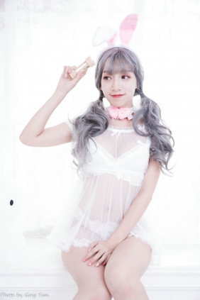 轩颖 - 玉兔 [82P-154MB]