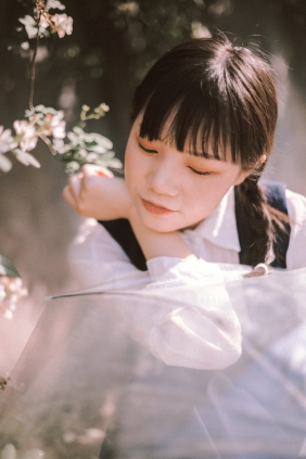 [YITUYU]艺图语 2025.06.30 蔷薇花开 晗 [17P-319MB]