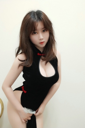 蜜桃少女是依酱呀 - 旗袍 [25P-50MB]