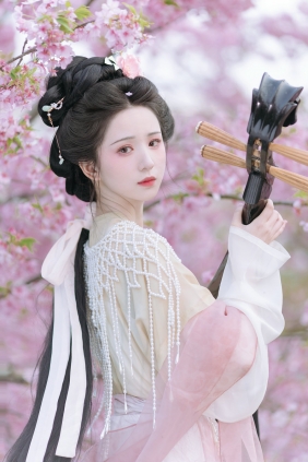 [YITUYU]艺图语 2025.06.10 春色如许 弥弥雀 [27P-901MB]