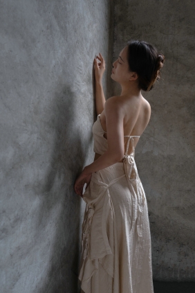 [YITUYU]艺图语 2025.06.15 我扎根于地，但枝叶随风 KiKi [16P-127MB]