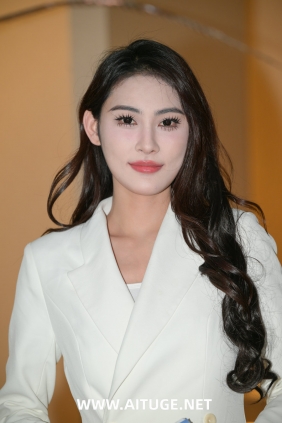 精选街拍视频 No.9279 白色西装裙 [42P2V-1.51GB]