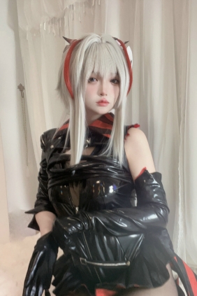 疯猫ss - 明日方舟 W [33P-166MB]