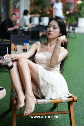 精选街拍视频 No.9391 闪光灯下的凉鞋 [226P-7.99GB]