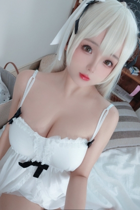 Cosplay日奈娇 - 穹妹自拍 [20P-28MB]