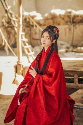 [YITUYU]艺图语 2025.05.31 古城情 当初叫人家小田田_徐十七嘛 [34P-537MB]