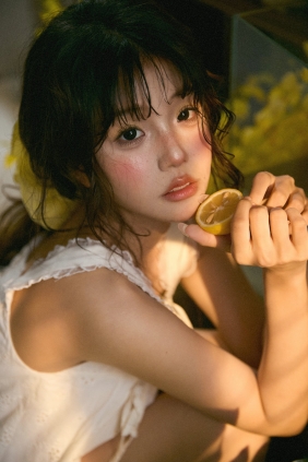 [YITUYU]艺图语 2025.06.11 柠檬味的夏天 小欣一一 [13P-144MB]