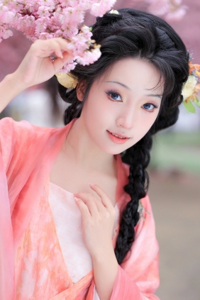 [YITUYU]艺图语 2025.06.11 繁花似锦 君不君 [15P-210MB]