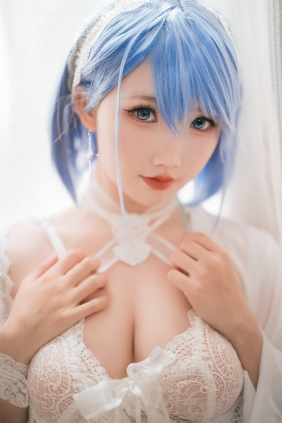 可爱人气Coser面饼仙儿 - 碧蓝航线 恰巴耶夫睡衣 [43P-412MB]