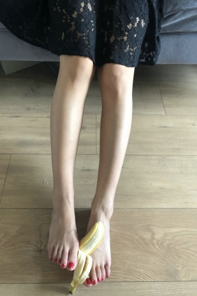 安乔乔儿(Nia乔乔) No.009 踩香蕉 [134P-558MB]