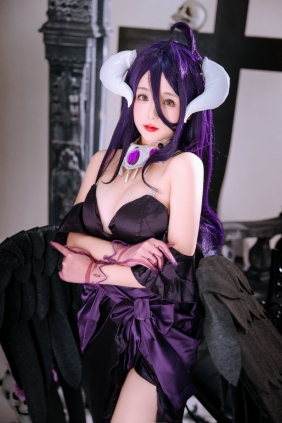 Cosplay日奈娇 - 雅儿贝德礼服 钻石 [76P-1.34GB]