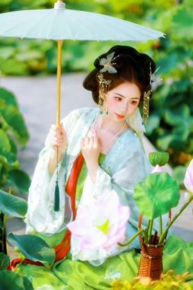 [YITUYU]艺图语 2025.06.13 小荷塘 小杜同学 [63P-1.29GB]