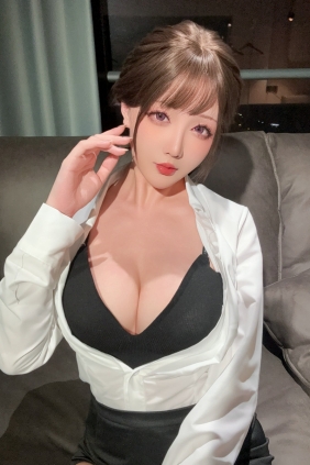 Coser小姐姐星之迟迟 - 不胜酒力的新人后辈 [103P1V-4.44GB]